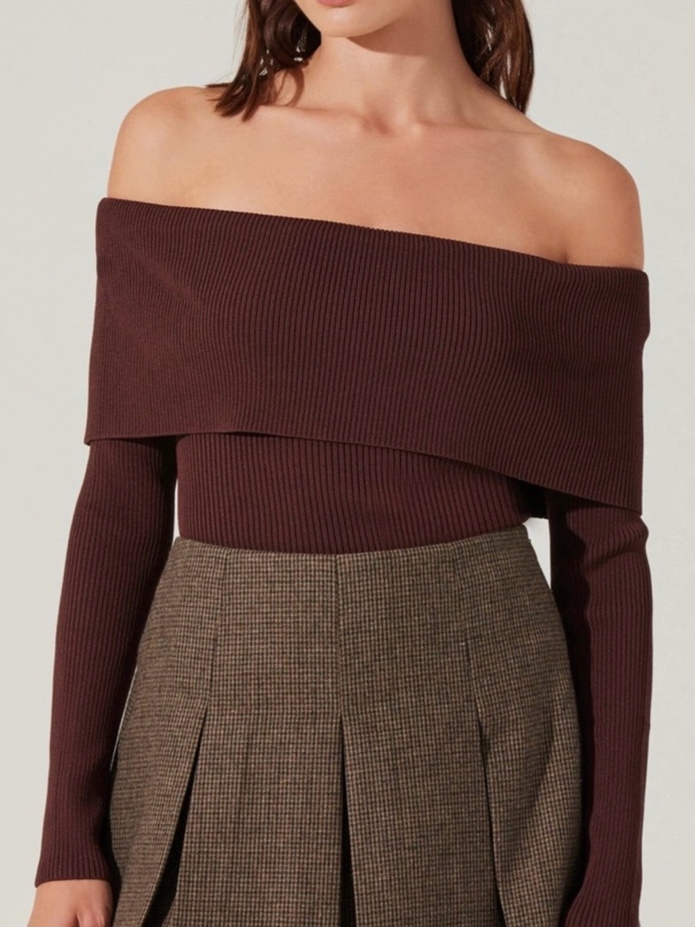 Astr Off-the-Shoulder Ribbed Sweater - Chocolate Brown